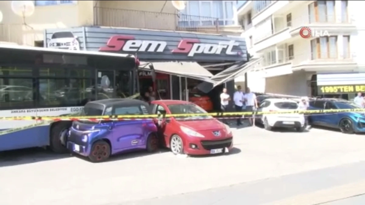 Ankara'da EGO otob&uuml;s&uuml; iş yerine daldı: 7 yaralı, 4 ara&ccedil; hasar g&ouml;rd&uuml;