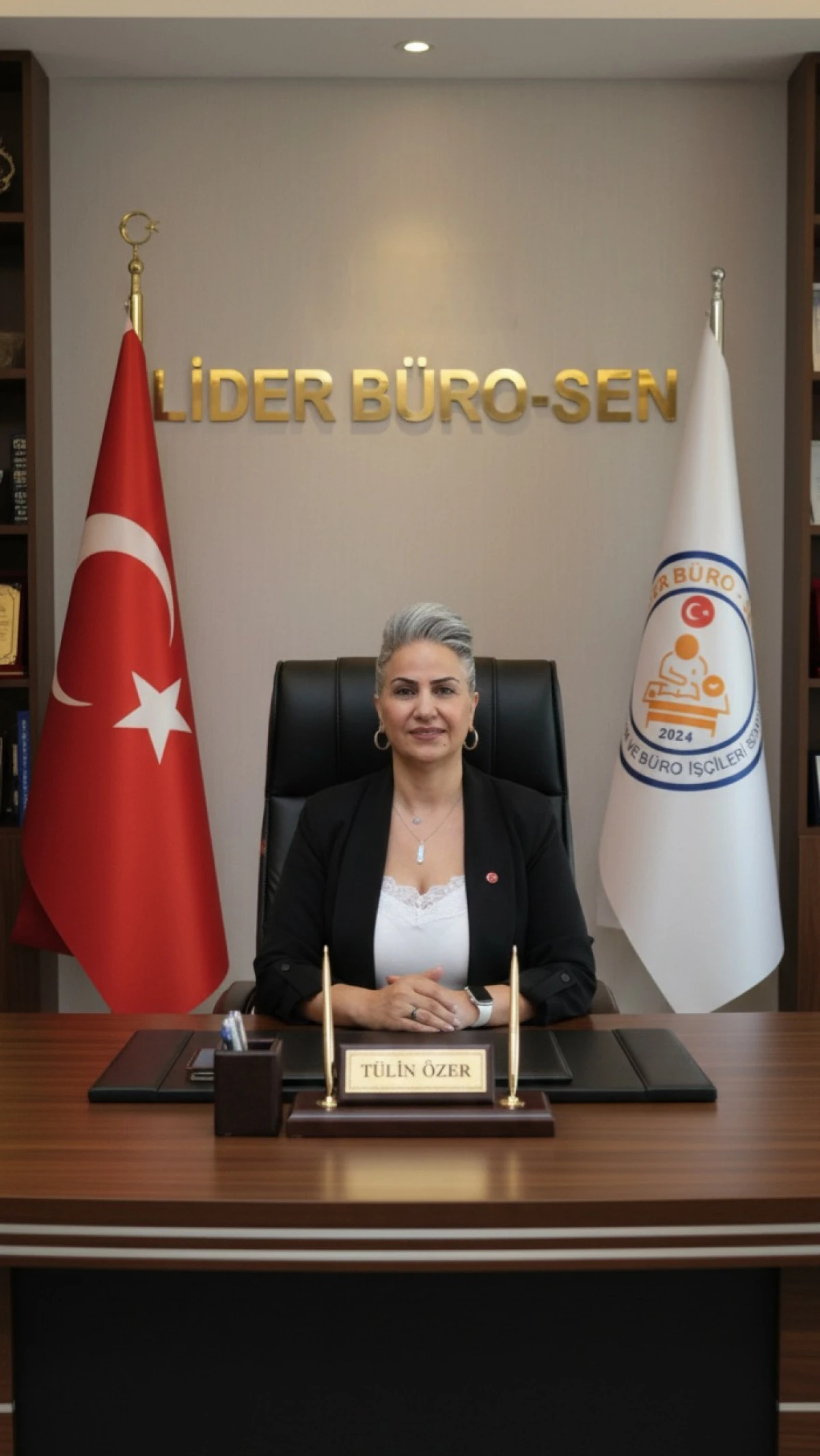 T&uuml;lin &Ouml;zer: &ldquo;&Uuml;niversite Mezunu Kamu İş&ccedil;ilerinin Talepleri G&ouml;rmezden Gelinemez&rdquo;